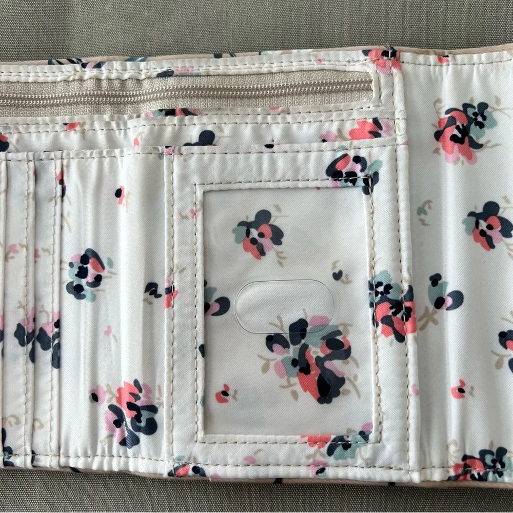 Vera Bradley Strawflowers RFID Riley Tri-Fold Wallet